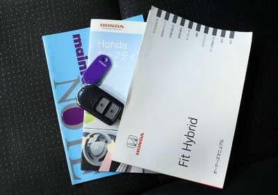 2014 HONDA FIT HYBRID 1.5L 5 SEATER