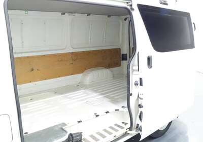2014 TOYOTA HIACE LWB