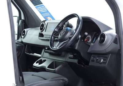 2019 MERCEDES-BENZ SPRINTER 419CDI LOW ROOF MWB 7G-TRONIC + RWD