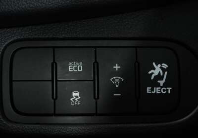 2016 KIA RONDO SI