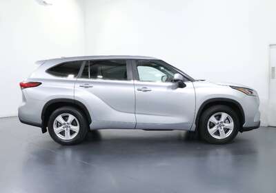 2023 TOYOTA KLUGER GX 2WD