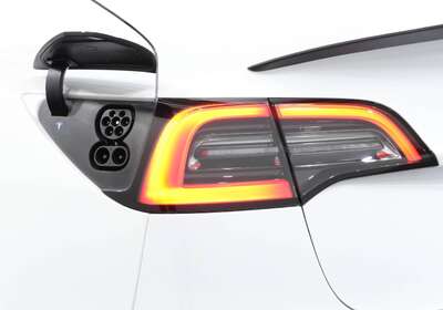 2022 TESLA MODEL 3 REAR-WHEEL DRIVE