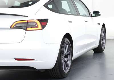 2022 TESLA MODEL 3 REAR-WHEEL DRIVE