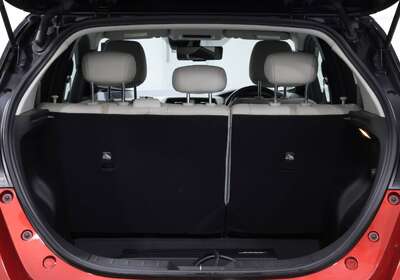 2019 NISSAN LEAF ZE1