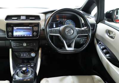 2019 NISSAN LEAF ZE1