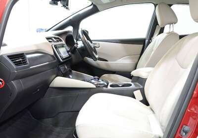 2019 NISSAN LEAF ZE1