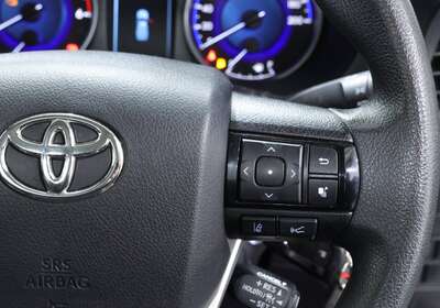 2019 Toyota Hilux SR