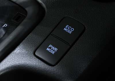 2019 Toyota Hilux SR