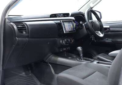 2019 Toyota Hilux SR