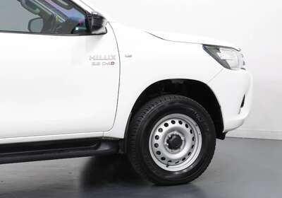 2019 Toyota Hilux SR