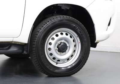 2019 Toyota Hilux SR