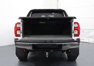 2023 Toyota Hilux Rogue