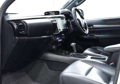 2023 Toyota Hilux Rogue