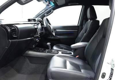 2023 Toyota Hilux Rogue