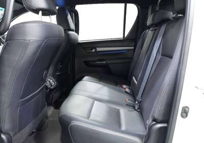 2023 Toyota Hilux Rogue