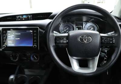 2023 Toyota Hilux SR Hi-Rider