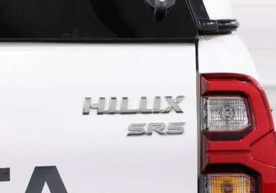 2023 Toyota Hilux SR5