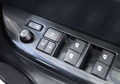 2023 Toyota Hilux SR5