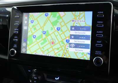 2023 Toyota Hilux SR5