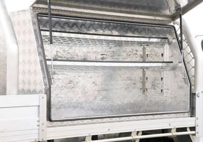 2022 Toyota Hilux SR