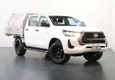 2022 Toyota Hilux SR
