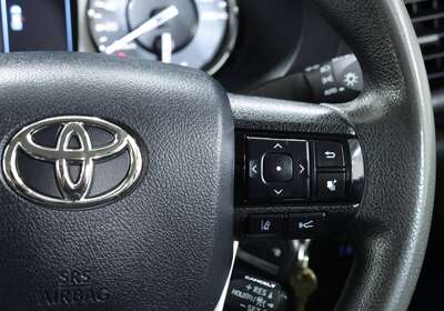 2022 Toyota Hilux SR