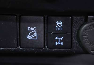 2022 Toyota Hilux SR