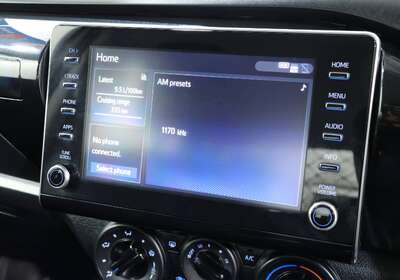 2022 Toyota Hilux SR