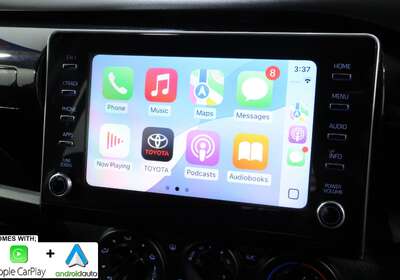 2022 Toyota Hilux SR