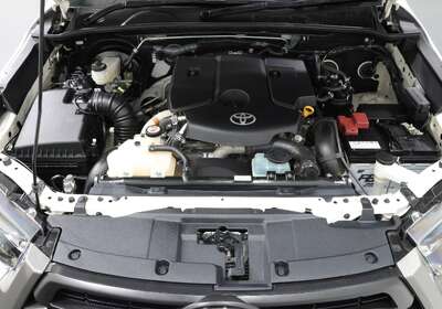 2022 Toyota Hilux SR