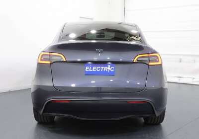 2023 Tesla Model Y Rear-Wheel Drive
