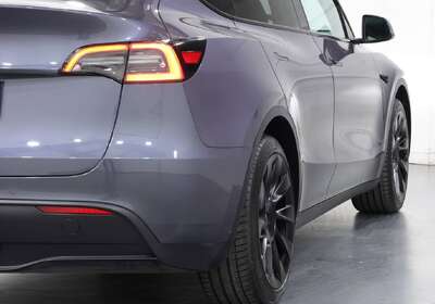 2023 Tesla Model Y Rear-Wheel Drive