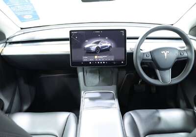 2023 Tesla Model Y Rear-Wheel Drive