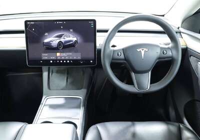 2023 Tesla Model Y Rear-Wheel Drive