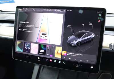 2023 Tesla Model Y Rear-Wheel Drive