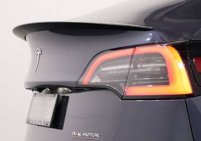 2020 Tesla Model 3 PERFORMANCE