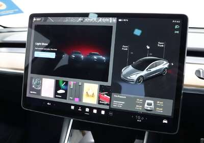 2020 Tesla Model 3 PERFORMANCE