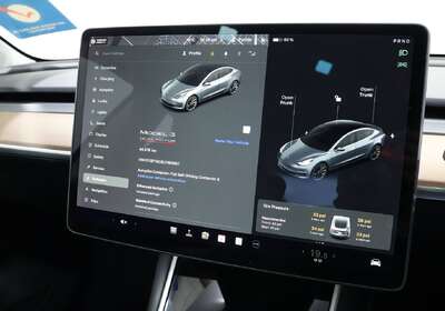2020 Tesla Model 3 PERFORMANCE