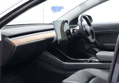 2020 Tesla Model 3 PERFORMANCE