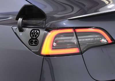 2020 Tesla Model 3 PERFORMANCE