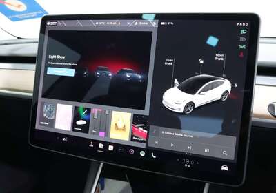 2019 Tesla Model 3 Standard Range Plus