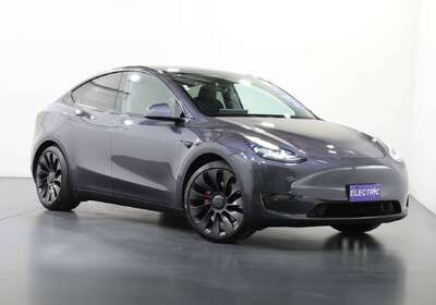 2023 Tesla Model Y PERFORMANCE