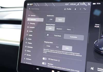 2023 Tesla Model Y PERFORMANCE