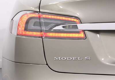 2015 Tesla Model S 85