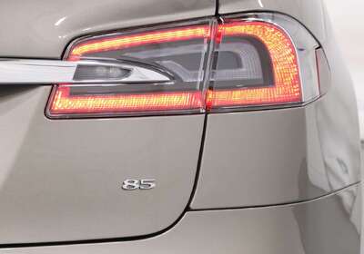 2015 Tesla Model S 85