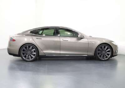 2015 Tesla Model S 85