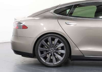 2015 Tesla Model S 85