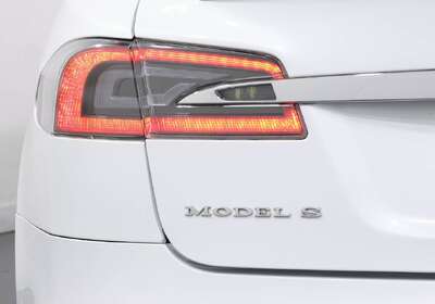 2016 Tesla Model S 90D