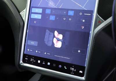 2016 Tesla Model S 90D