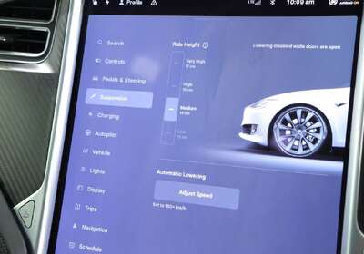 2016 Tesla Model S 90D